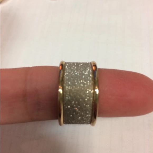 2 Toned Hammered Ring - Picture 2 of 4
